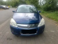 Używany Opel Astra Edition 90 KM (66 kW) 2009 Niebieski Kombi