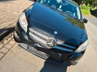 Gebraucht Mercedes A180 122 PS (89 kW) 2013 Schwarz Limousine