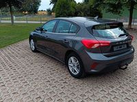 Gebraucht Ford Focus 125 PS (91 kW) 2022 Grau Limousine