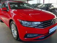 Second-hand VW Passat 122 CP (89 kW) 2023 Roșu Break