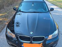 Gebraucht BMW 320 184 PS (135 kW) 2011 Schwarz Kombi