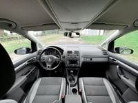 Gebraucht VW Touran Life 140 PS (102 kW) 2014 Schwarz Van / Kleinbus