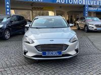 Gebraucht Ford Focus Titanium 120 PS (88 kW) 2019 Polarsilber metallic Kombi