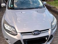 Gebraucht Ford Focus Trend 140 PS (102 kW) 2014 Grau Kombi