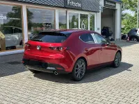 Neu Mazda 3 Center-Line 140 PS (102 kW) 2026 Rot Limousine