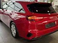 Gebraucht Kia Ceed 140 PS (102 kW) 2025 Rot metallic Kleinwagen