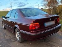 Gebraucht BMW 520 150 PS (110 kW) 1999 Rot Limousine