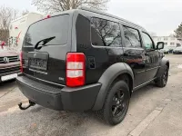 Gebraucht Dodge Nitro SE 177 PS (130 kW) 2008 Schwarz SUV