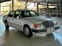 Gebraucht Mercedes 230 136 PS (100 kW) 1990 Weiß Limousine