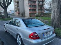 Gebraucht Mercedes E270 Avantgarde 177 PS (130 kW) 2003 Silber Limousine