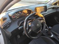 Gebraucht Peugeot 208 Active 102 PS (75 kW) 2022 Weiß Kleinwagen