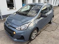 Gebraucht Hyundai i10 Classic 67 PS (49 kW) 2017 Aqua sparkling / met Kleinwagen