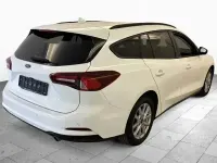 Gebraucht Ford Focus Titanium 120 PS (88 kW) 2022 Blau Kombi