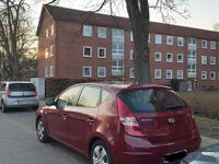 Gebraucht Hyundai i30 109 PS (80 kW) 2009 Rot Kleinwagen