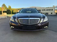 Usado Mercedes E220 170 CV (125 kW) 2010 Marrón Familiar