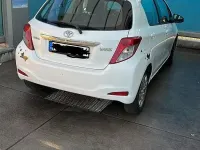 Gebraucht Toyota Yaris Club 101 PS (74 kW) 2011 Weiß Kleinwagen