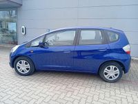 Gebraucht Honda Jazz Trend 90 PS (66 kW) 2010 Deep sapphire blue pearl Kleinwagen