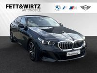 Gebraucht BMW 530e M Sport 299 PS (219 kW) 2024 Sophistograu brillanteffekt metallic Limousine