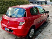 Gebraucht Renault Clio IV 75 PS (55 kW) 2012 Rot Limousine