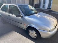 Używany Ford Fiesta 60 KM (44 kW) 1997 Srebrny Hatchback