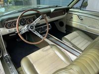 Usata Ford V8 224 CV (164 kW) 1966 Oro Coupé