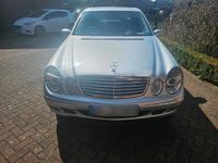 Gebraucht Mercedes E320 204 PS (150 kW) 2002 Silber Limousine