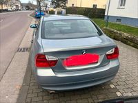 Gebraucht BMW 320 150 PS (110 kW) 2006 Blau Limousine