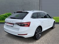 Gebraucht Skoda Superb Style 150 PS (110 kW) 2023 Weiss Kombi