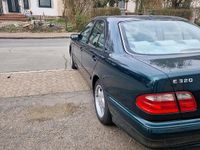 Gebraucht Mercedes E320 197 PS (144 kW) 2001 Grün Limousine