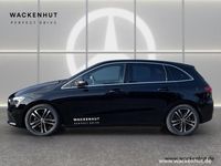 Gebraucht Mercedes B200 Progressive 163 PS (119 kW) 2025 Schwarz Van / Kleinbus