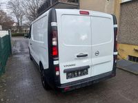 Gebraucht Opel Vivaro 120 PS (88 kW) 2018 Casabl/arctic/eisweiss/kaolin Van / Kleinbus