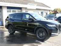 Gebraucht DFSK Fengon 220 PS (161 kW) 2024 Schwarzmetallic Van / Kleinbus