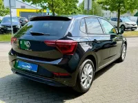 Gebraucht VW Polo Style 95 PS (69 kW) 2022 Deep black perleffekt (metallic) Kleinwagen