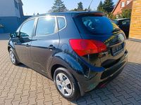 Gebraucht Kia Venga 125 PS (91 kW) 2012 Schwarz Kleinwagen