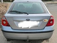 Gebraucht Ford Mondeo 125 PS (91 kW) 2004 Grau Limousine