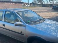 Gebraucht Opel Corsa 60 PS (44 kW) 1998 Silber Kleinwagen