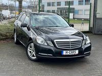 Gebraucht Mercedes E200 135 PS (99 kW) 2011 Schwarz Kombi
