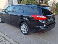 Gebraucht Ford Focus Trend 125 PS (91 kW) 2014 Pantherschwarz metallic Kombi