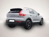 Neu Volvo XC40 Plus 197 PS (144 kW) 2026 Grau SUV