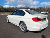 Second-hand BMW 320 184 CP (135 kW) 2014 Alb Berlinǎ