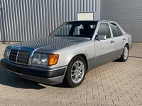 Gebraucht Mercedes E260 160 PS (117 kW) 1991 Silber Limousine
