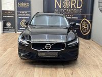 Gebraucht Volvo V60 163 PS (119 kW) 2023 Onyx black (metallic) Kombi
