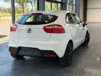Gebraucht Kia Rio Edition 7 86 PS (63 kW) 2013 Weiß