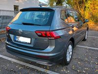 Gebraucht VW Tiguan Allspace Trendline 150 PS (110 kW) 2018 Grau SUV
