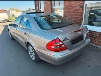Gebraucht Mercedes E240 177 PS (130 kW) 2003 Gold Limousine