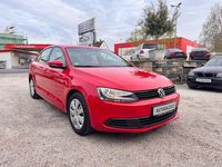 Gebraucht VW Jetta Trendline 105 PS (77 kW) 2014 Rot Limousine