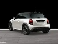 Gebraucht Mini Cooper Hatch 136 PS (100 kW) 2023 Nanuq white Kleinwagen