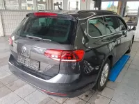 Gebraucht VW Passat Business 150 PS (110 kW) 2022 Mangangrau metallic Kombi