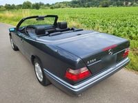 Gebraucht Mercedes E320 220 PS (161 kW) 1995 Schwarz Cabrio