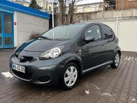 Gebraucht Toyota Aygo 68 PS (50 kW) 2009 Grau Kleinwagen